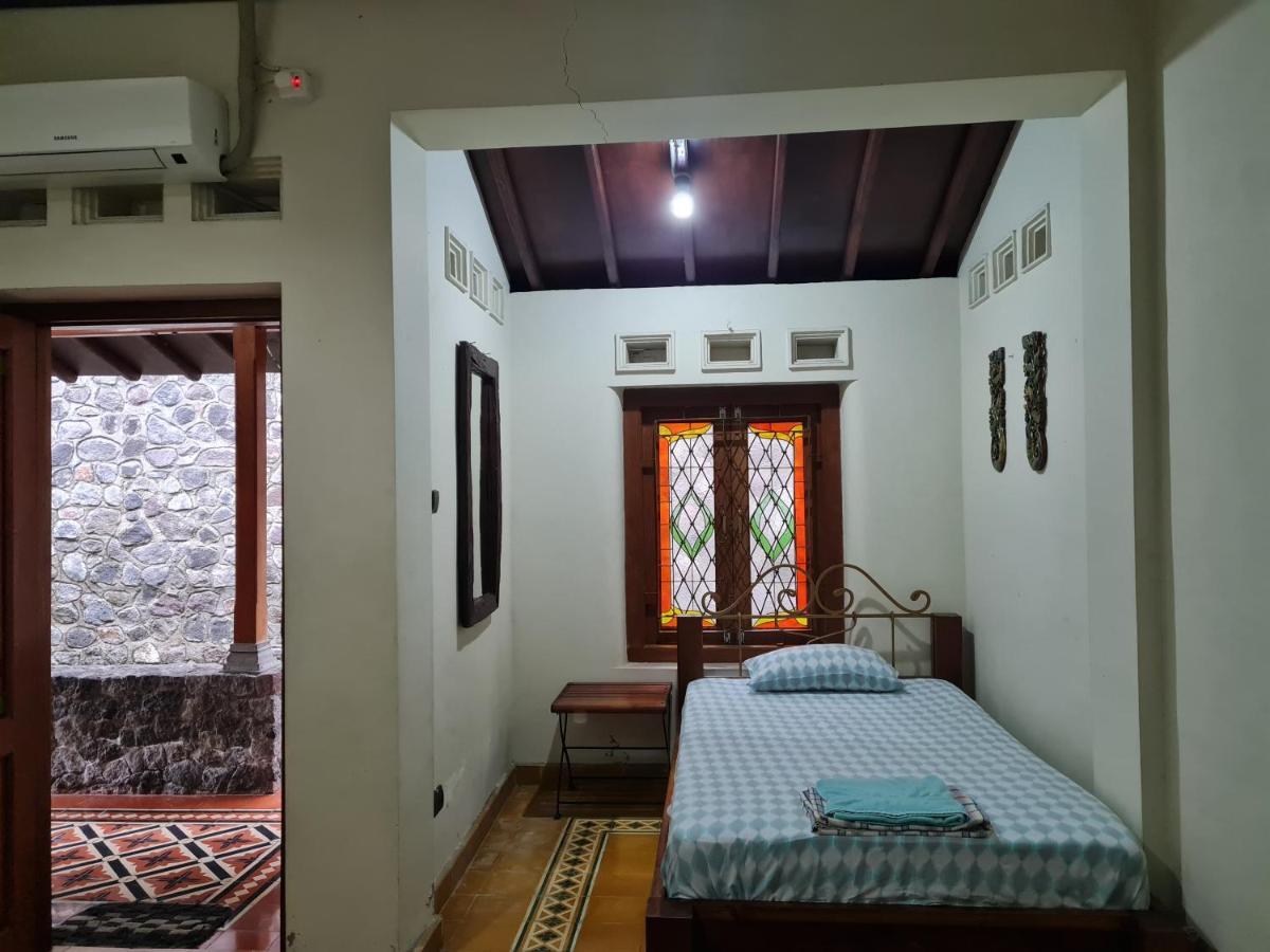 Omah Pitoe Yogya Homestay Yogyakarta Exterior foto