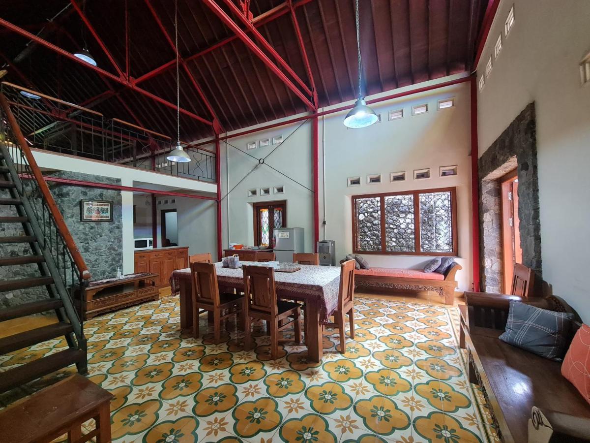 Omah Pitoe Yogya Homestay Yogyakarta Exterior foto