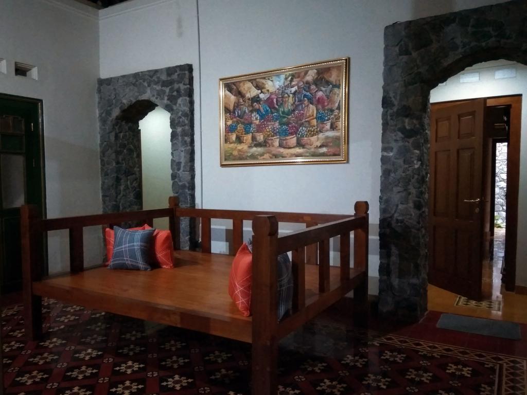 Omah Pitoe Yogya Homestay Yogyakarta Exterior foto